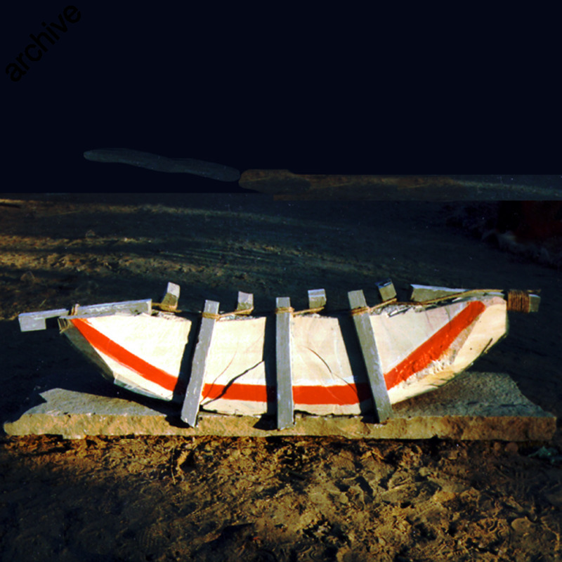 Bateau-djinn - 2 x 0.7 x 0.65 m, painted stone, rope, glue