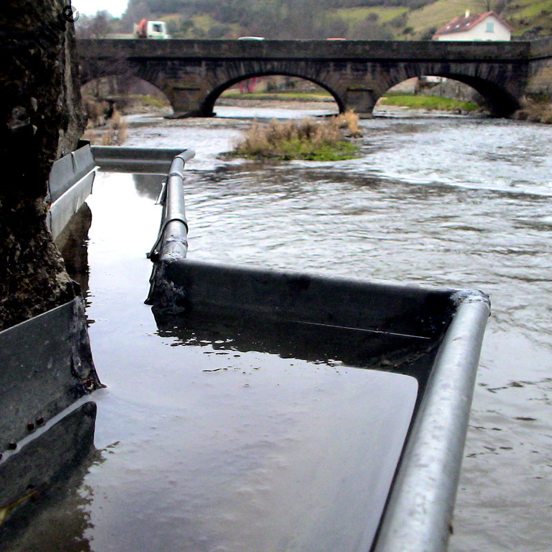 La Gouttière du Pont - 45 m, iron, zinc